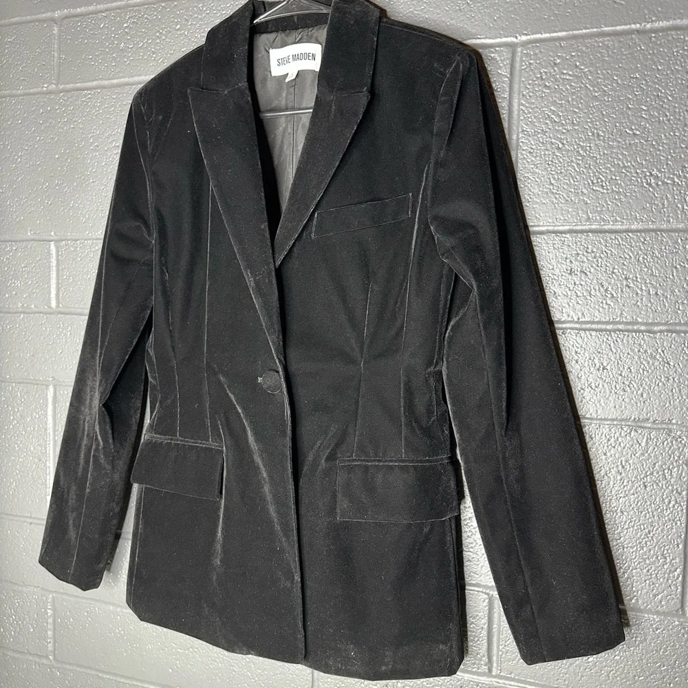 Steve Madden - Elegant Black Velvet Jacket - Picture 3 of 14
